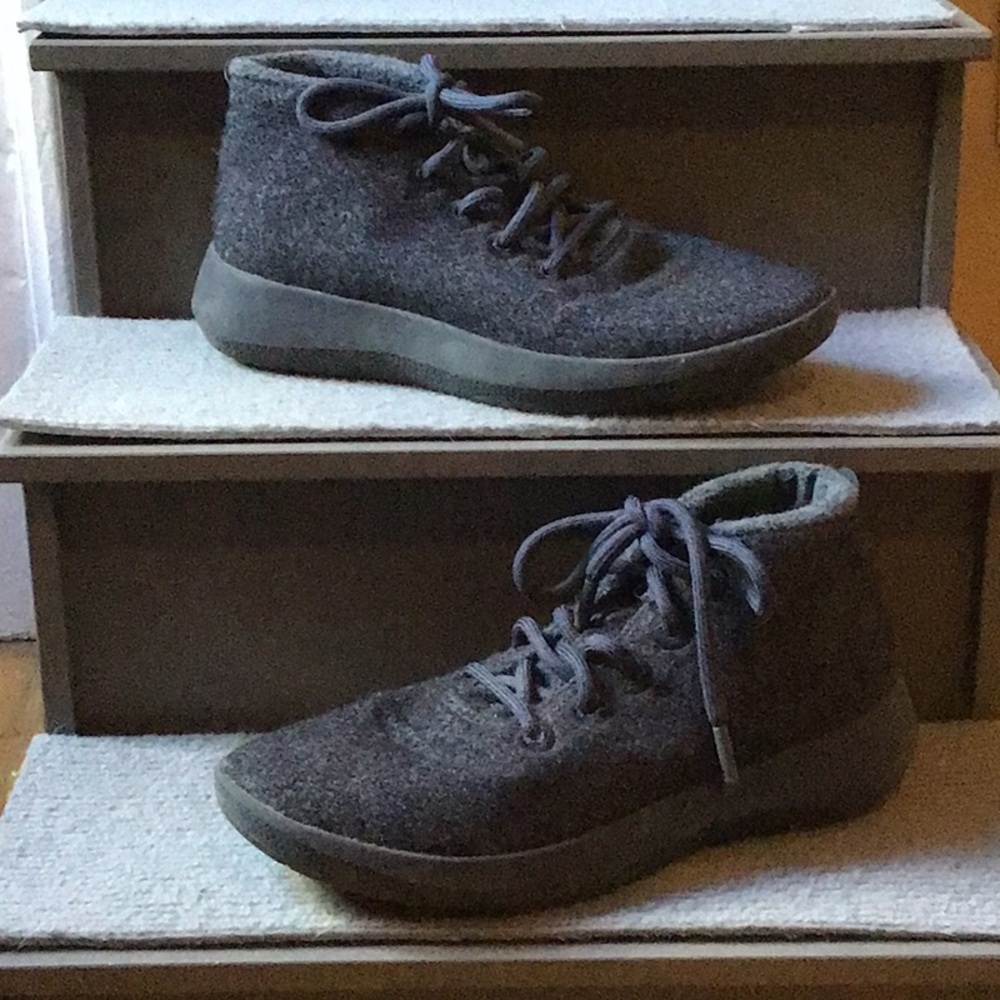 Navy blue water resistant Allbirds